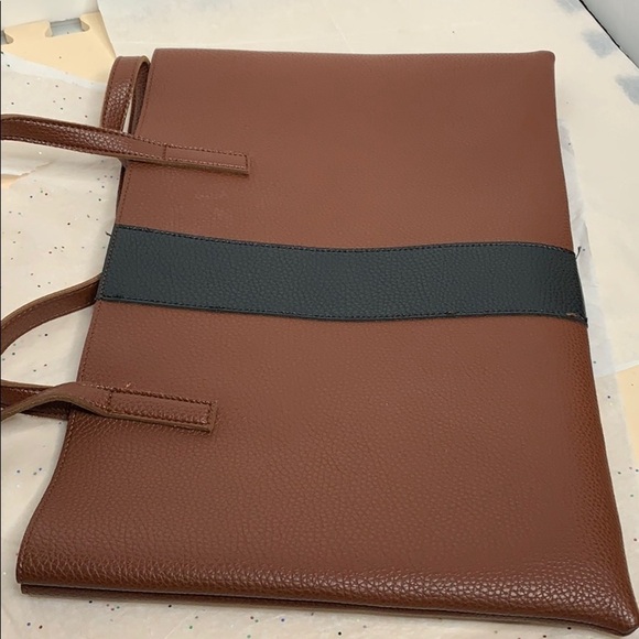 Vince Camuto vegan Leather Minimalist Tote… - Picture 7 of 8